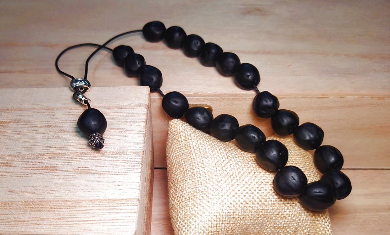 Κομπολόι χειροποίητο αρωματικό από αρωματικό Μοσχοκάρυδο με 22 χάντρες / Κωδικός Προϊόντος: BR375