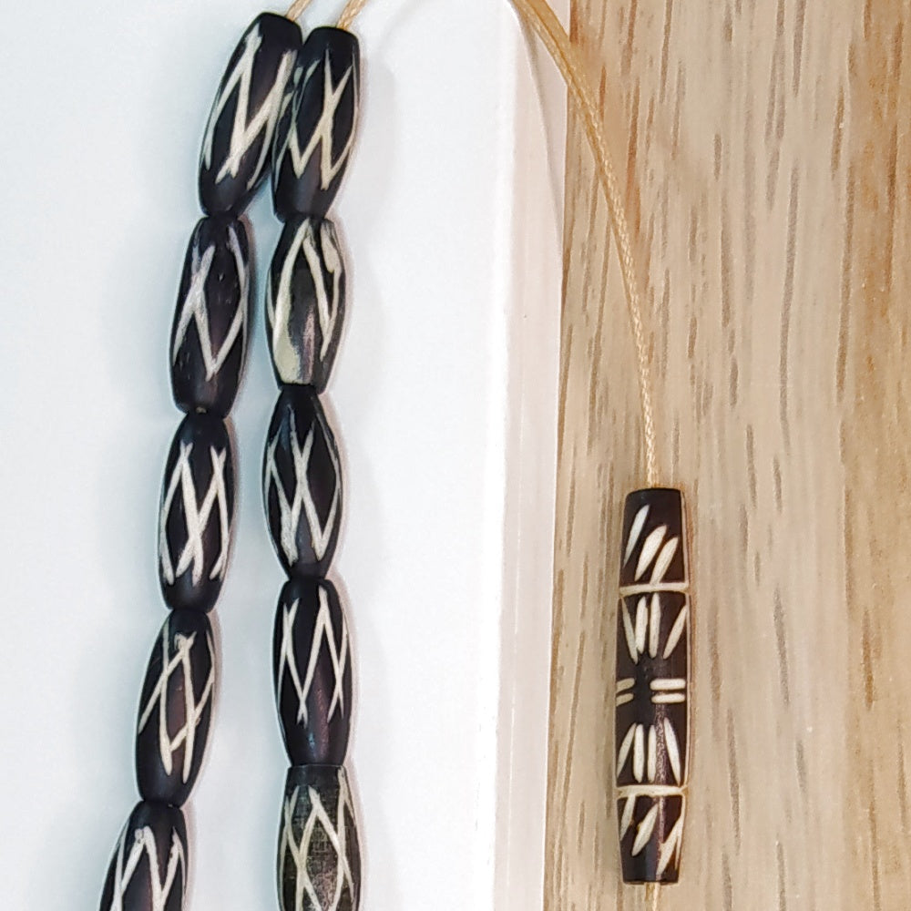 Κομπολόι χειροποίητο από Σκαλιστό Κόκκαλο Καμήλας / Κωδικός Προϊόντος: Ε109