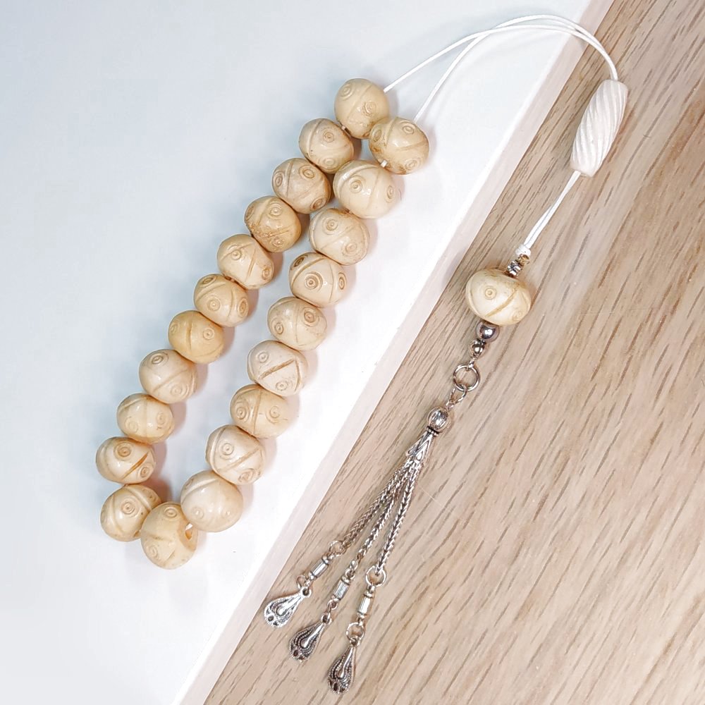 Κομπολόι χειροποίητο από Σκαλιστό Κόκκαλο Καμήλας / Κωδικός Προϊόντος: Ε133