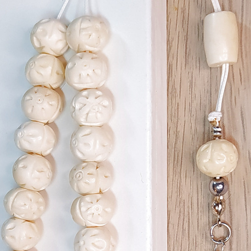 Κομπολόι χειροποίητο από Σκαλιστό Κόκκαλο Καμήλας / Κωδικός Προϊόντος: Ε139