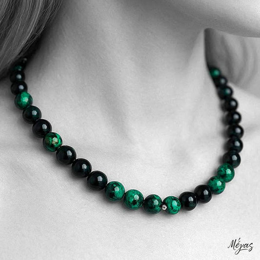 Κολιέ ημιπολύτιμων λίθων φυσικού Αχάτη και Αιματίτη / Κωδικός Προϊόντος: Ζ154